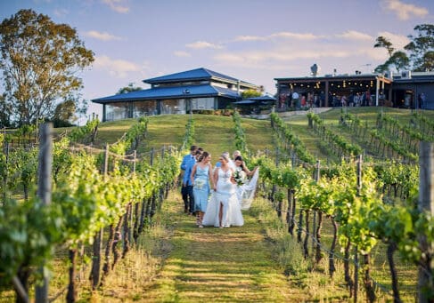 Tips for Stunning Wedding Photos Outdoors